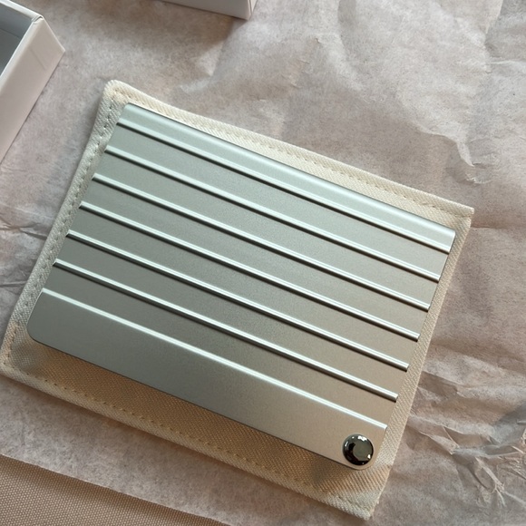 RIMOWA Card Holder - Picture 5 of 9